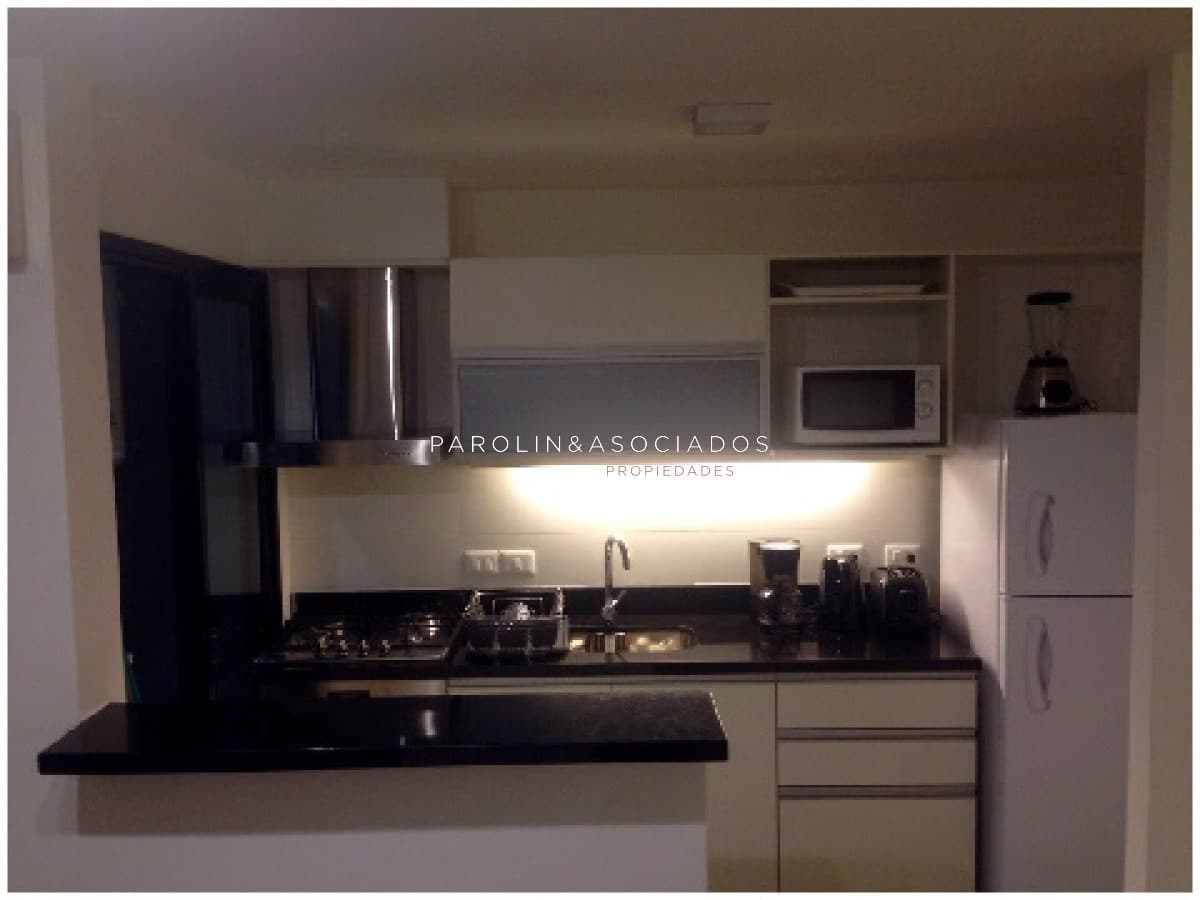 Apartamento en venta de 2 dormitorios en Punta del Este.