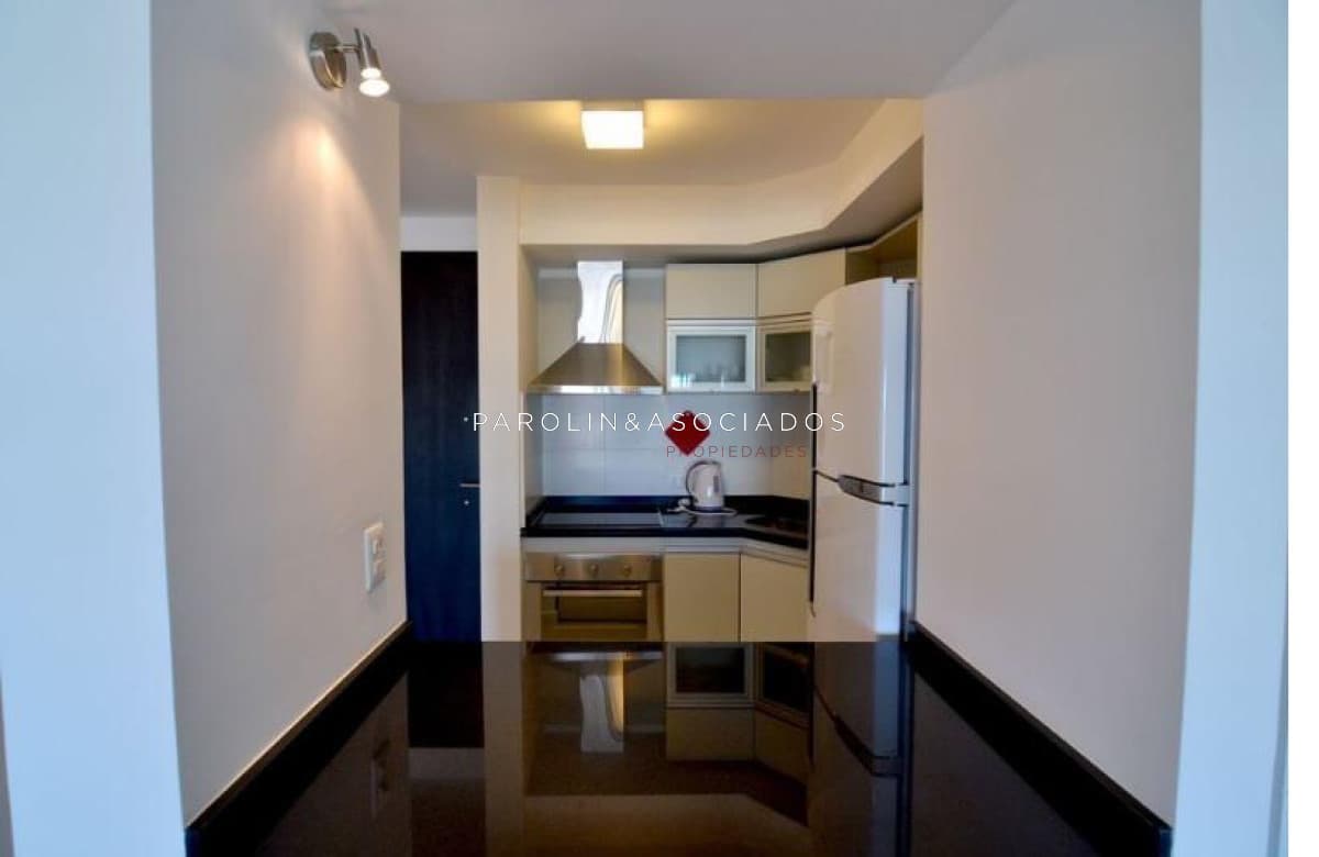 Apartamento en venta con vista al mar en Icon Brava Tower, Punta del Este.