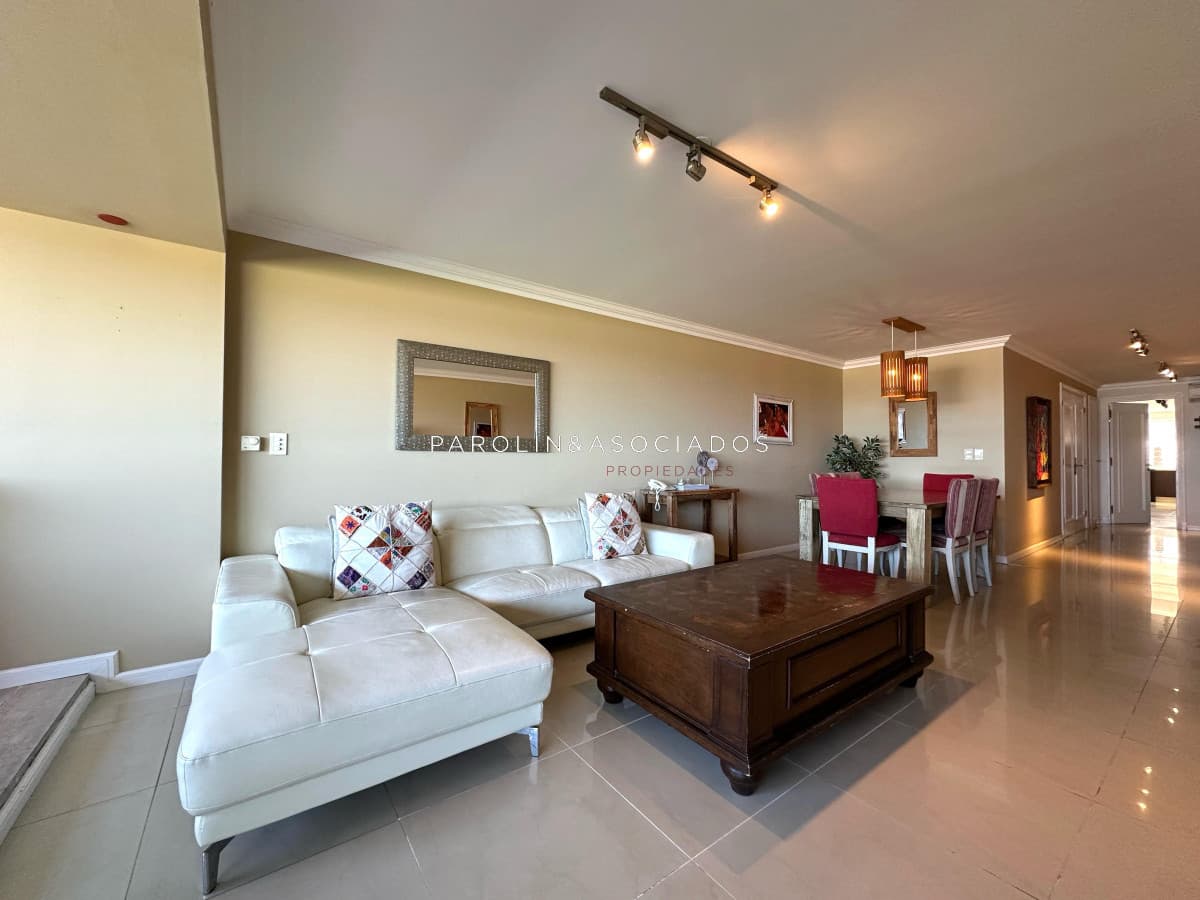 Apartamento en venta de 3 dormitorios en Imperiale, Playa Brava Punta del este