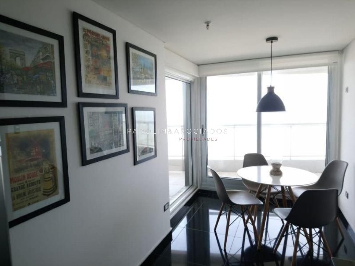 Apartamento en venta de 3 dormitorios en Look Tower, Punta del Este.
