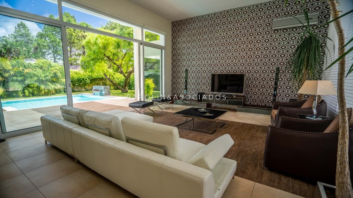 Casa en venta 4 dormitorios en Boulevard Park, Punta del Este.