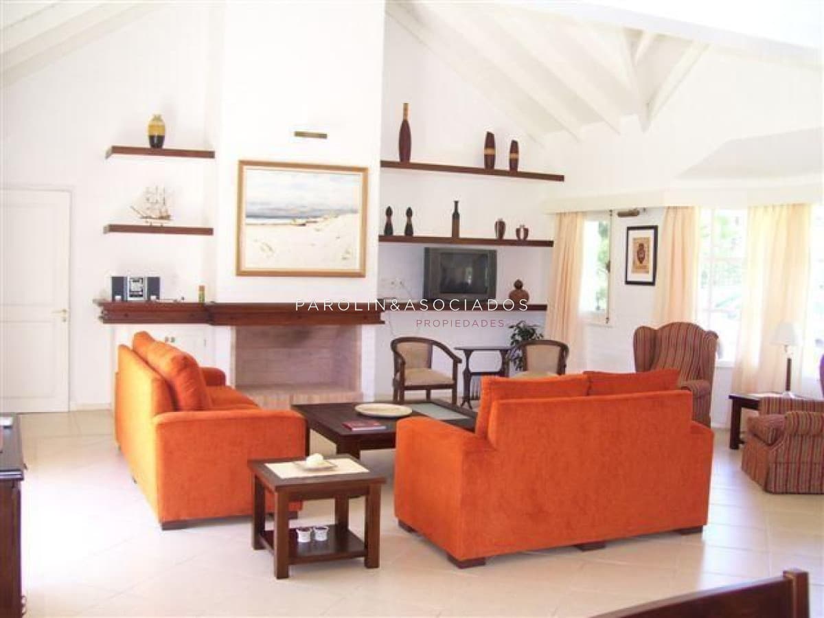 Casa en venta de 5 dormitorios en Golf, Punta del Este