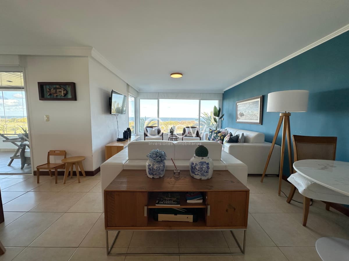 Departamento en venta de 4 Suites en Playa Brava, Punta del Este