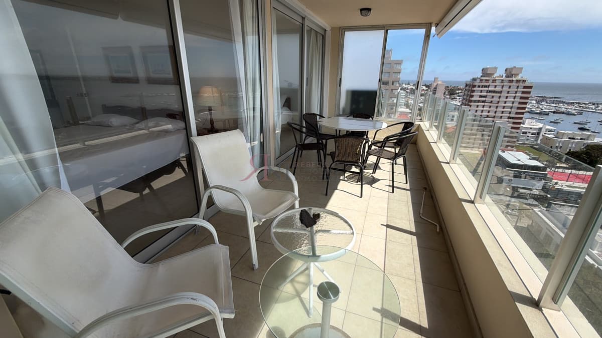 Excelente vista a Playa Mansa 									(ref.#8536)