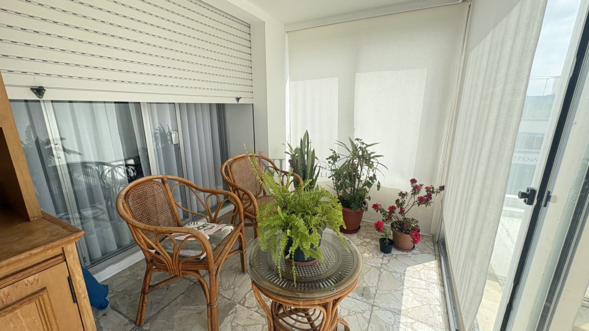 Amplio con gran terraza									(ref.#4511)