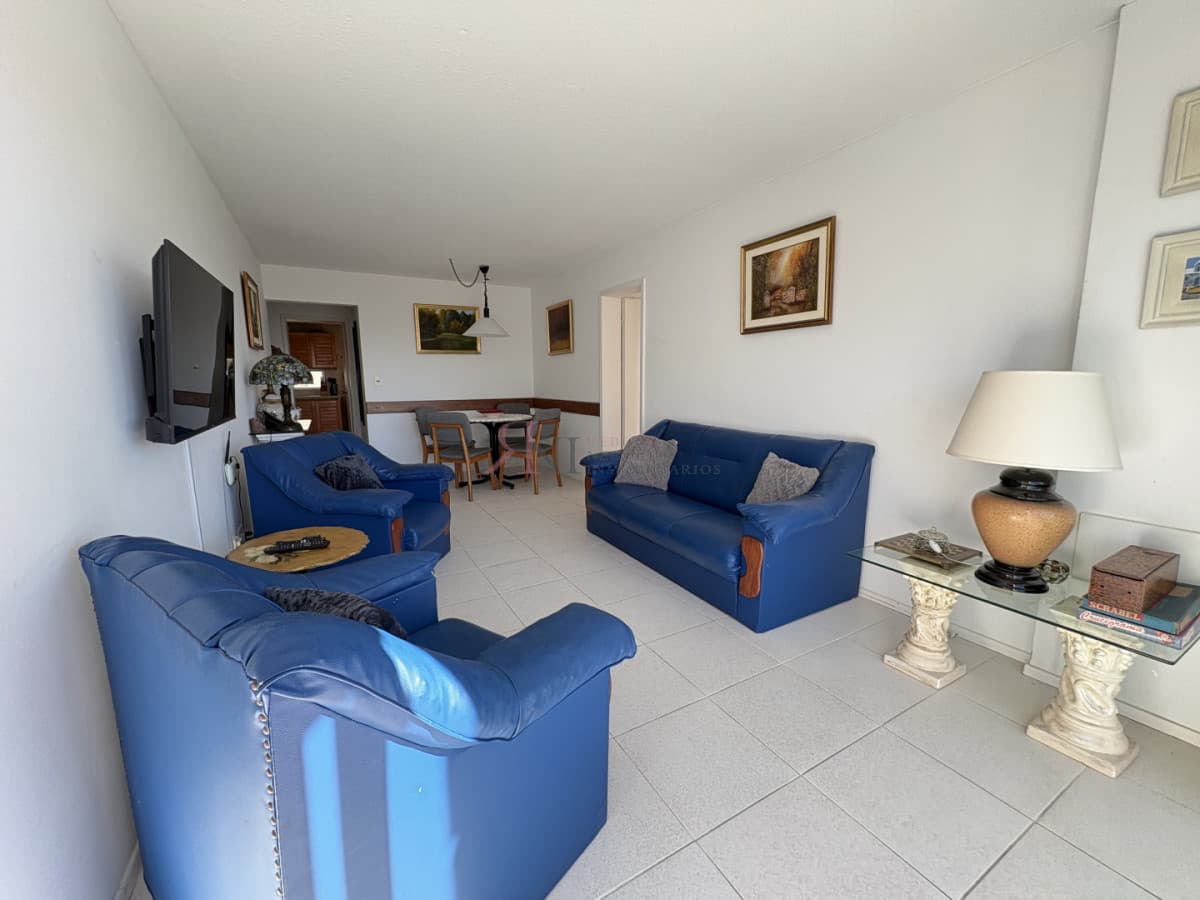 A metros de Playa Brava!									(ref.#5578)