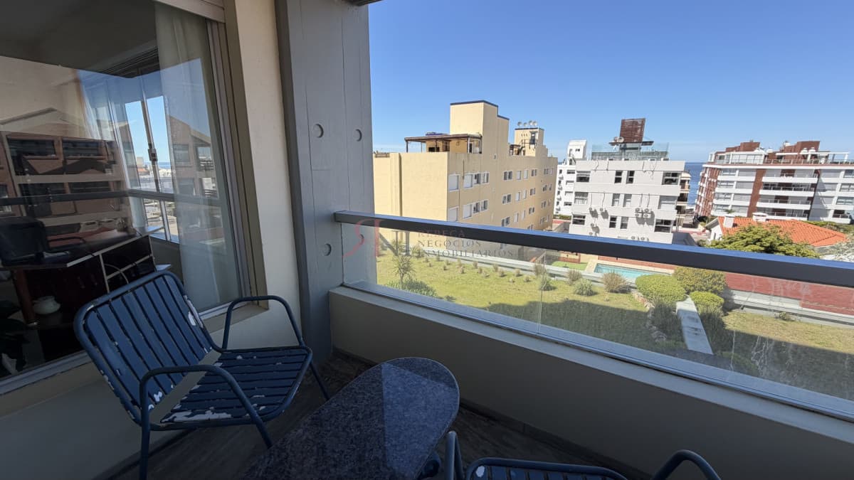 Amplio apartamento en el centro de la peninsula									(ref.#2074)
