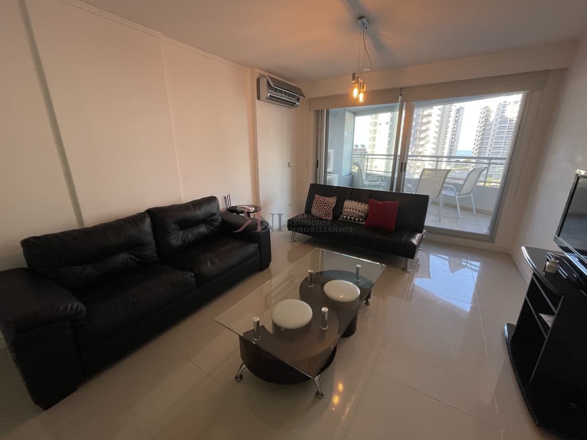 En zona de Playa Brava, cerca centro									(ref.#8078)