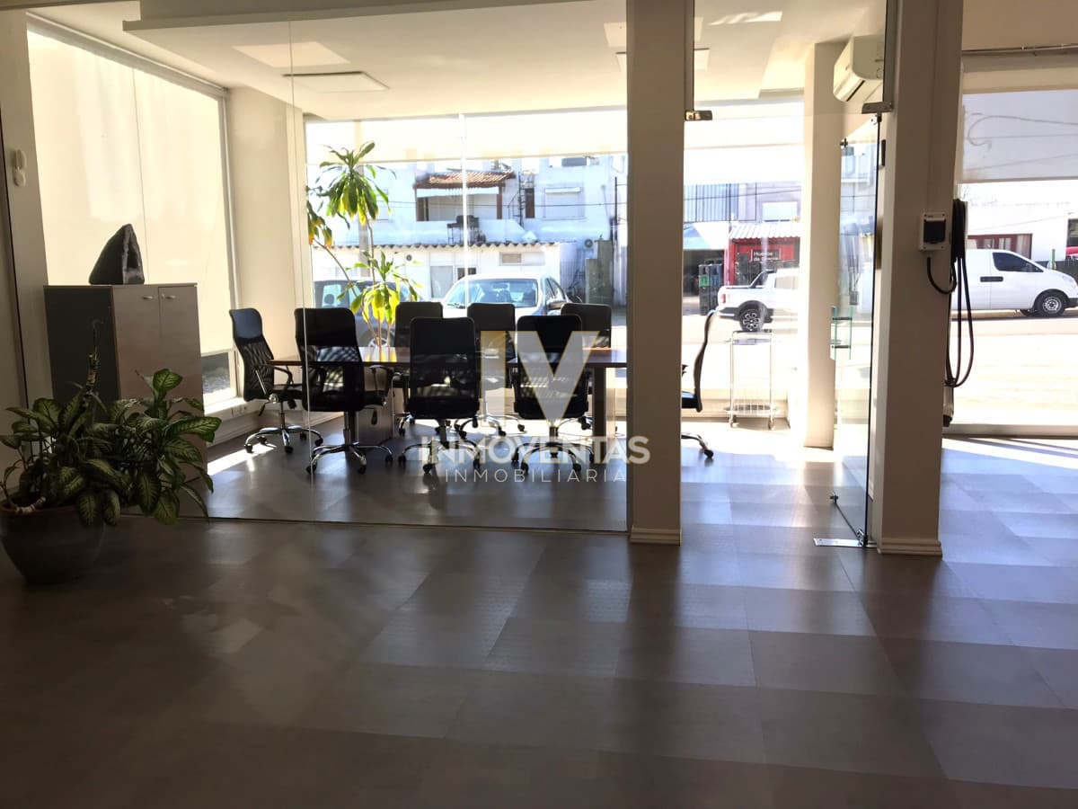 Alquiler anual de Oficina y Deposito