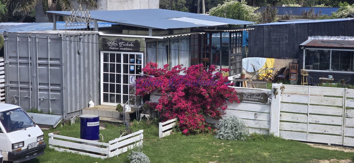 Oficina Contenedor Vidriada  - Lilian Furtado Negocios Inmobiliarios