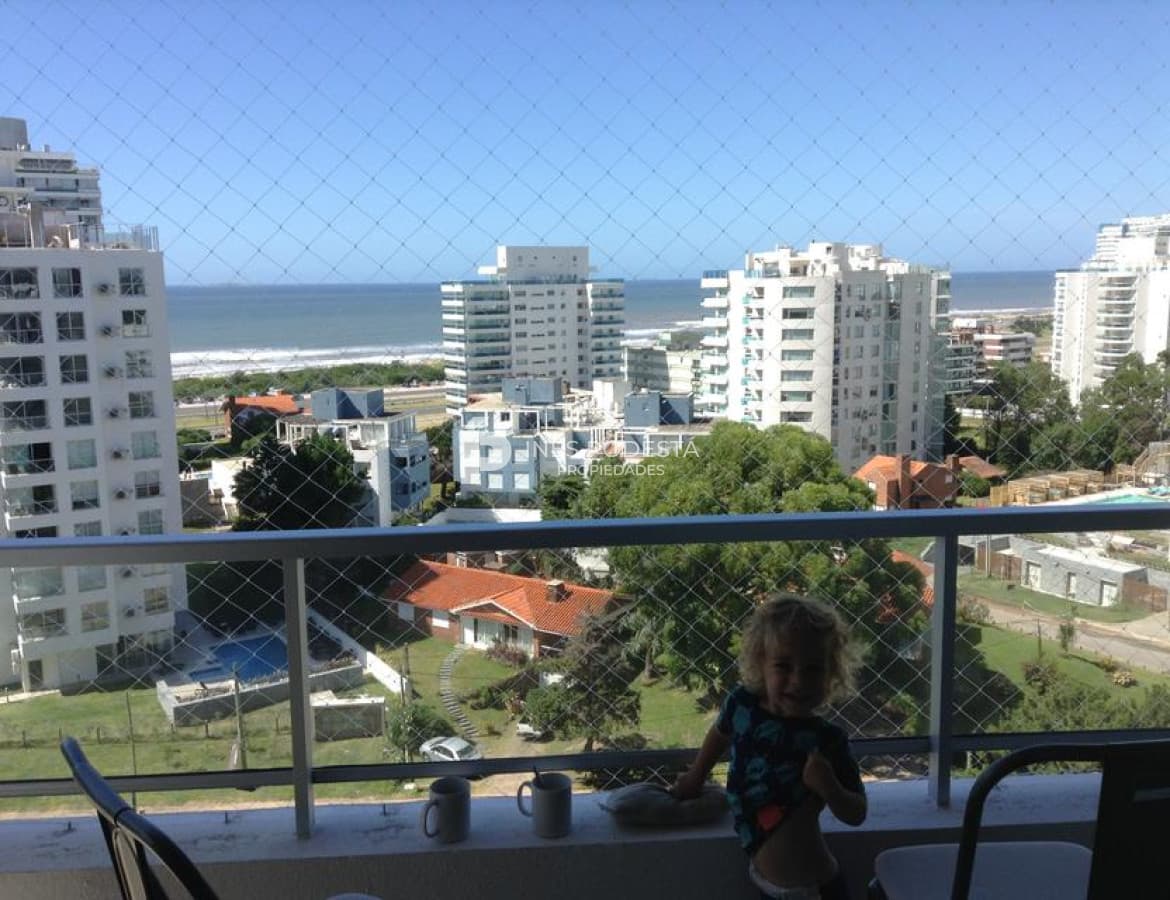 2 Dormitorios y terraza con parrillero propio