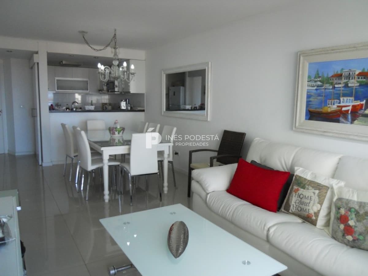 Venta y alquiler Departamento de 2 dormitorios