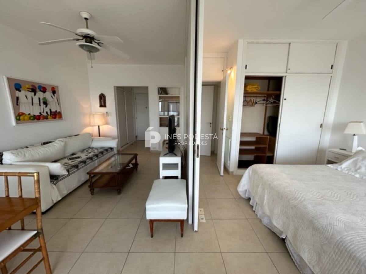 Alquiler Mansa, 1 dormitorio vista a la Isla Gorriti