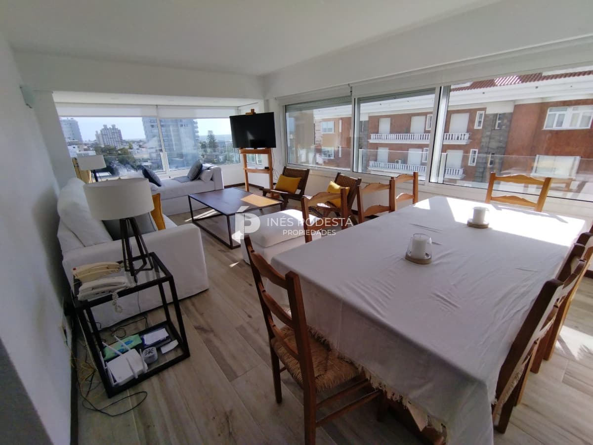Alquiler en Mansa con 3 dormitorios y 3 baños con gran vista mansa