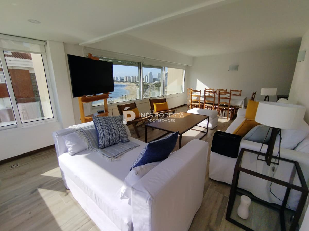 Alquiler en Mansa con 3 dormitorios y 3 baños con gran vista mansa