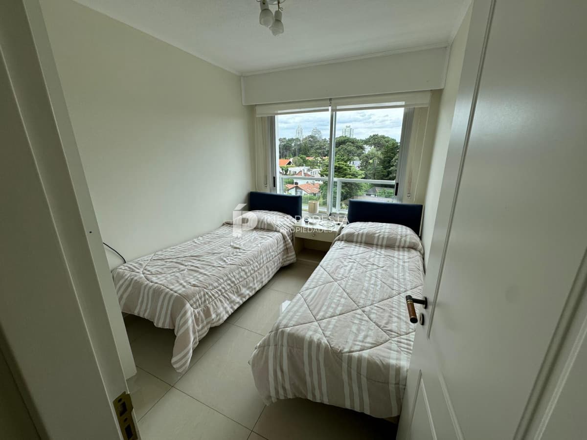 Apartamento en Alquiler, Mansa, Punta del Este, 2 Dormitorios.