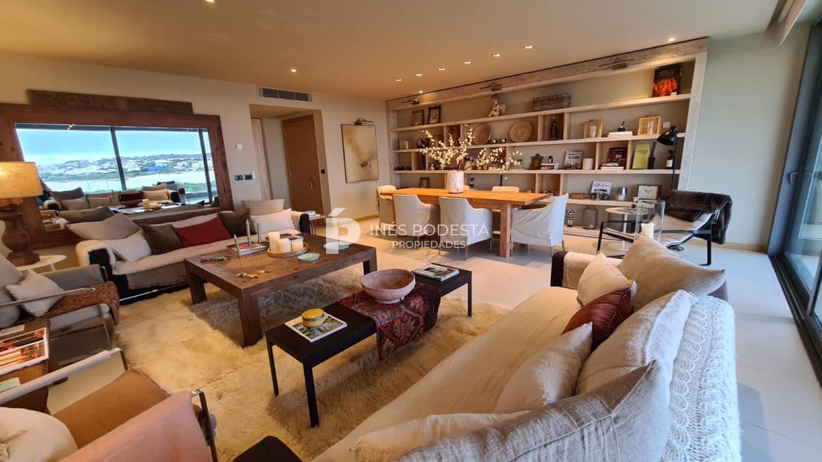 Apartamento ID.671 - Venta y alquiler apartamento 4 dormitorios en Brava