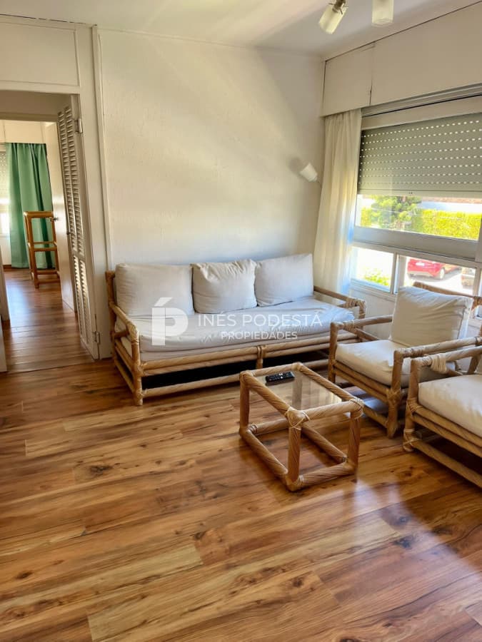 Apartamento ID.42127 - Apto en Venta de 2 dormitorios en Punta del Este