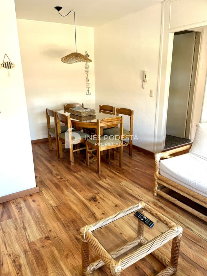 Apartamento ID.42127 - Apto en Venta de 2 dormitorios en Punta del Este