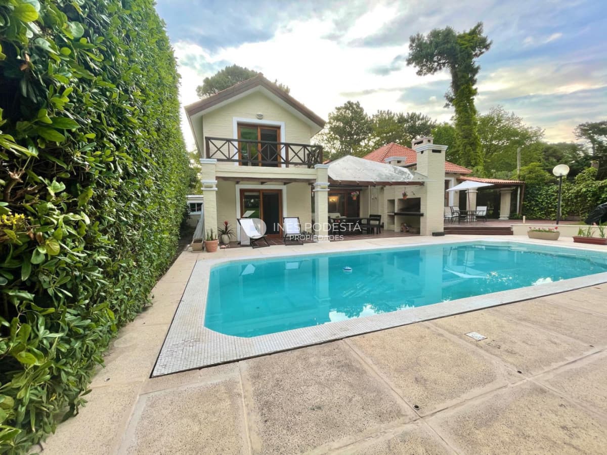 Casa ID.246 - Casa en Venta| San Rafael 4 dormitorios con piscina| Punta del Este