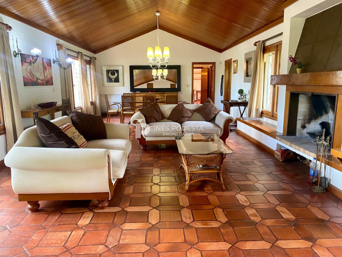 Casa ID.4899 - Venta casa en mansa 4 dormitorios, piscina| Punta del Este