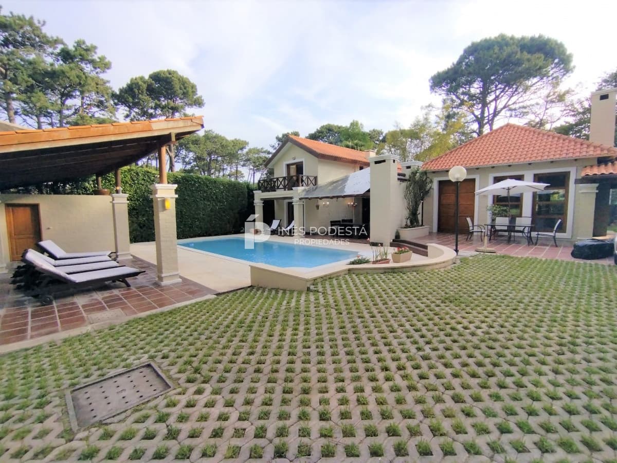 Casa ID.246 - Casa en Venta| San Rafael 4 dormitorios con piscina| Punta del Este