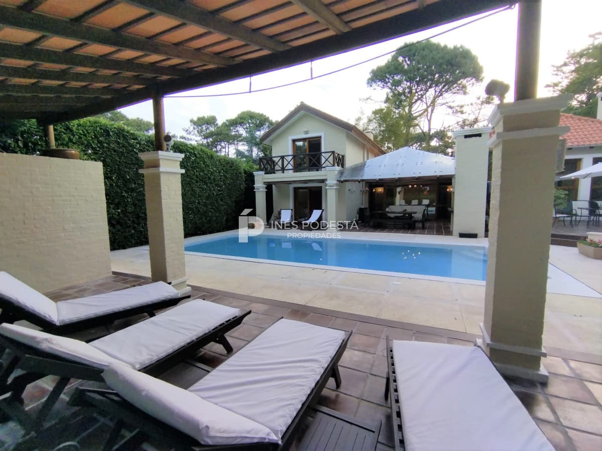 Casa ID.246 - Casa en Venta| San Rafael 4 dormitorios con piscina| Punta del Este