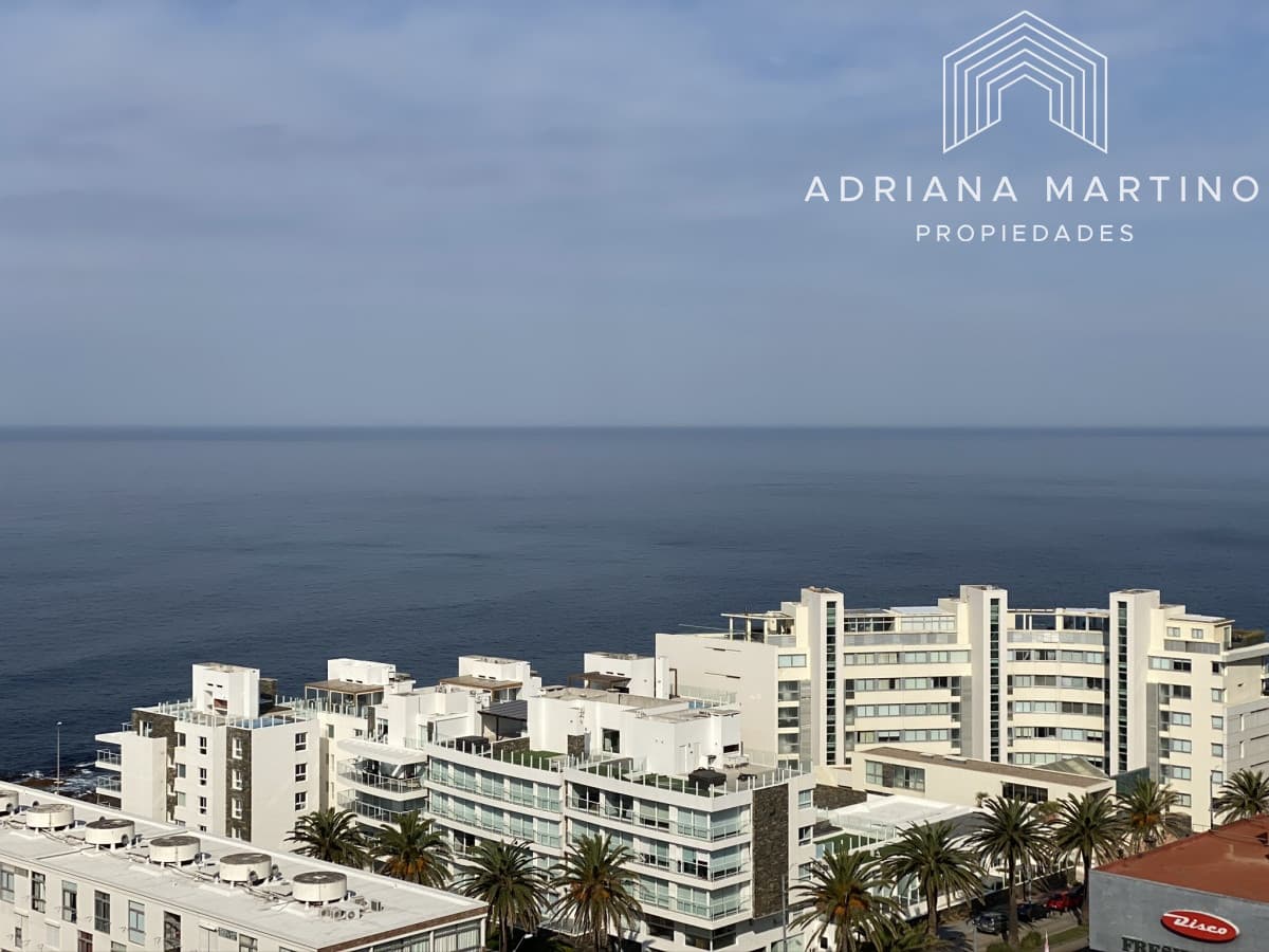 Hermoso y muy confortable apartamento en península con excelente vista al mar.