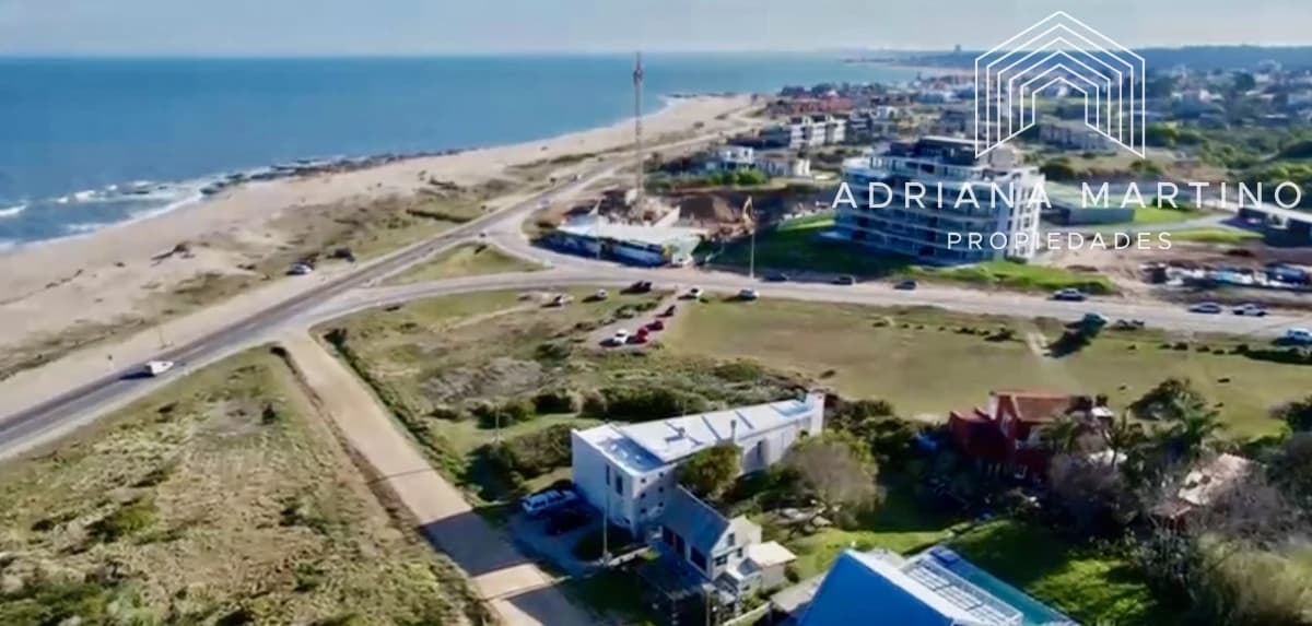 Casa en venta en primera línea al mar – El Chorro, Manantiales