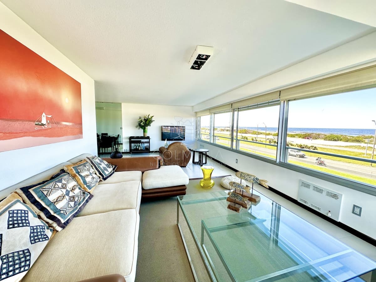 Departamento en venta edificio Tiburon II, Punta del Este.