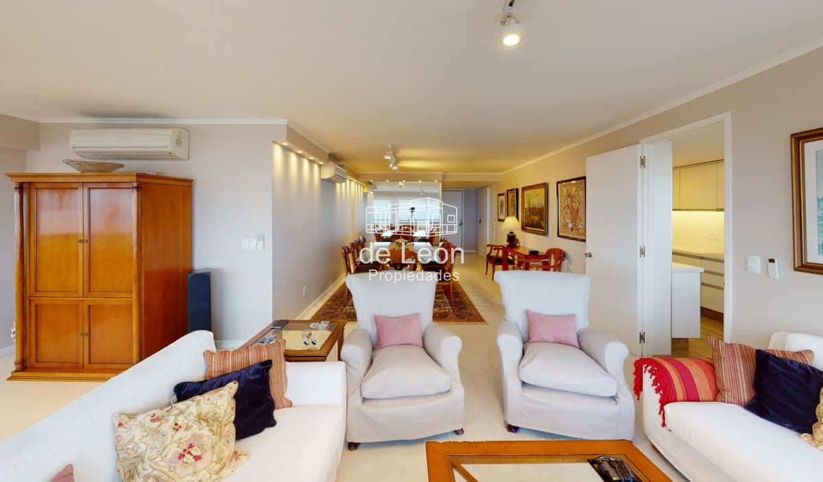 Alquiler temporal, apartamento 3 dormitorios, Tiburon I, Playa Brava, Punta del Este.