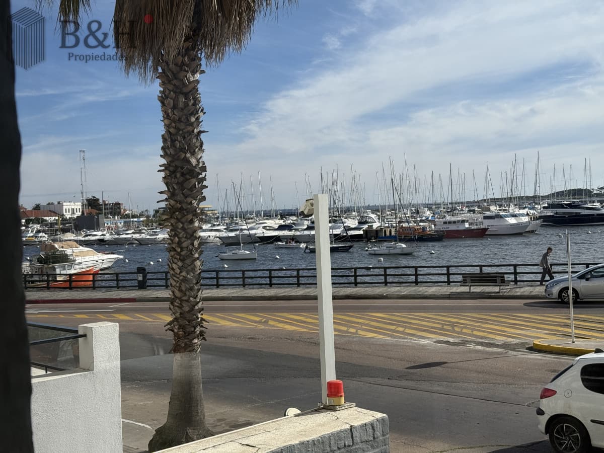 Apartamento en Puerto - Punta del Este