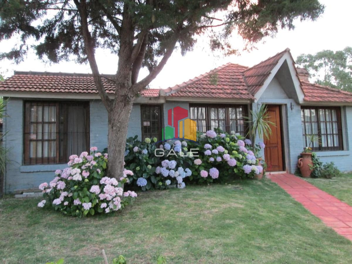 Gale Propiedades & Escribanía Casa ID.293 - Casa en Jardines de Cordoba - Punta del Este