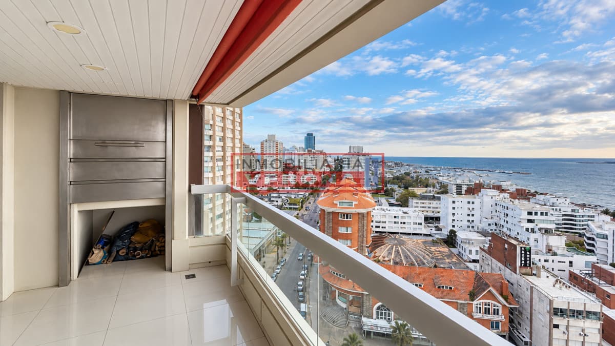 Apartamento en venta y alquiler temporario Punta Del Este 3 dormitorios - Inmobiliaria Verona Punta