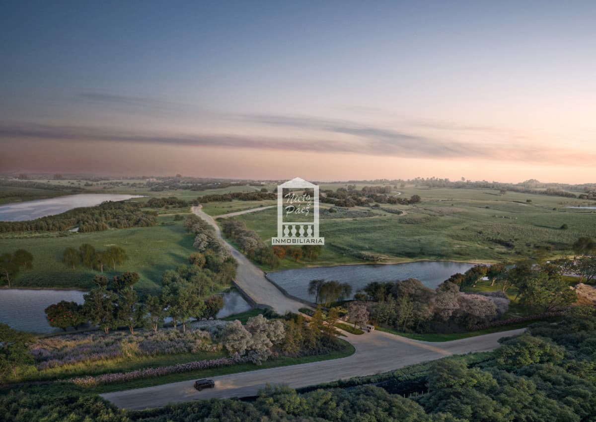 The Colette Farm, 30.605 m2