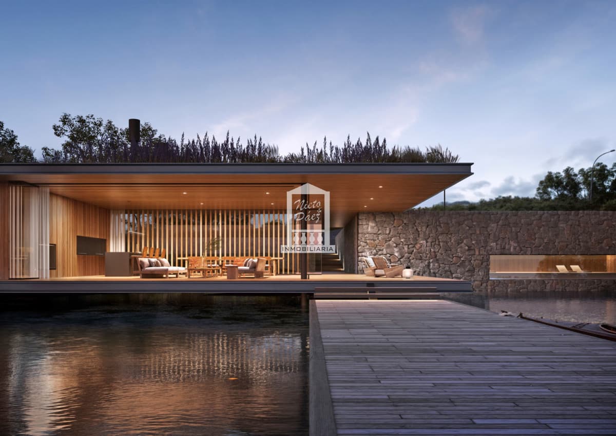 The Colette Farm, 30.605 m2