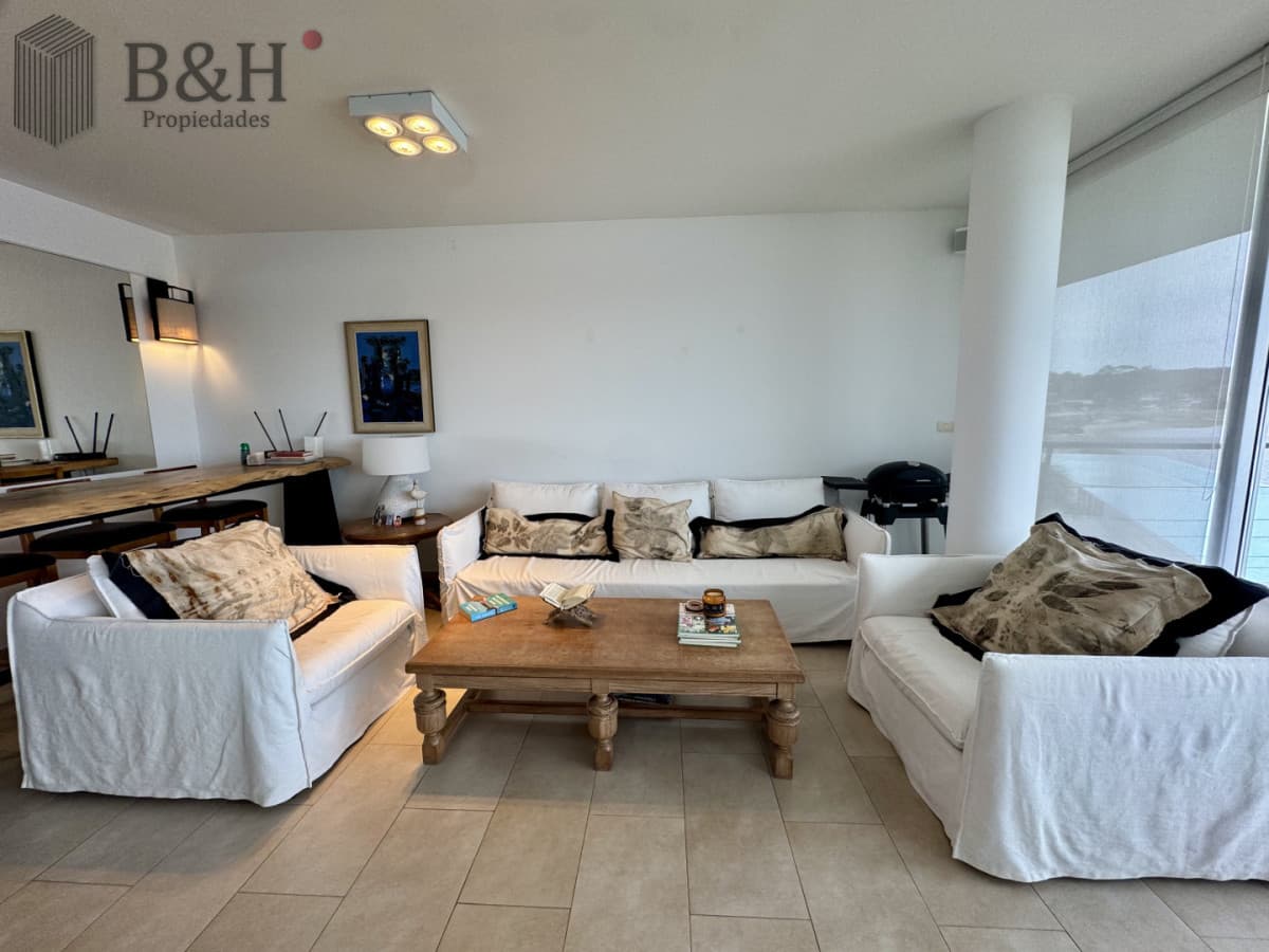 Apartamento en venta de 3 dormitorios en La Barra