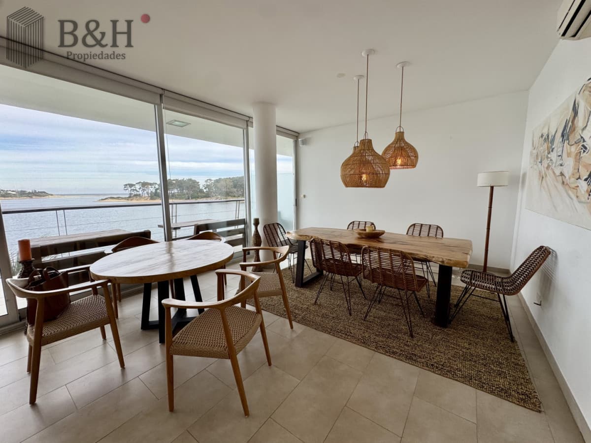 Apartamento en venta de 3 dormitorios en La Barra