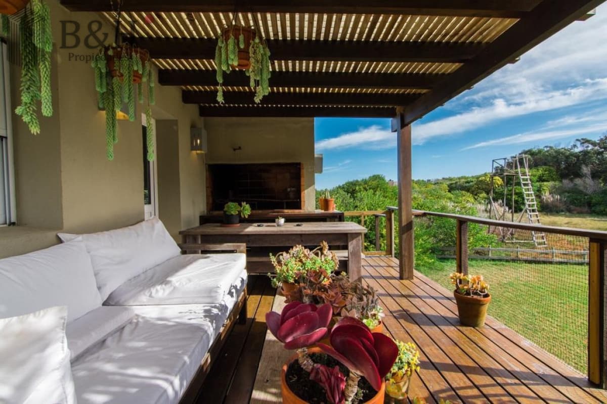 Espectacular Casa frente al mar en Santa Monica! En venta y alquiler temporal.