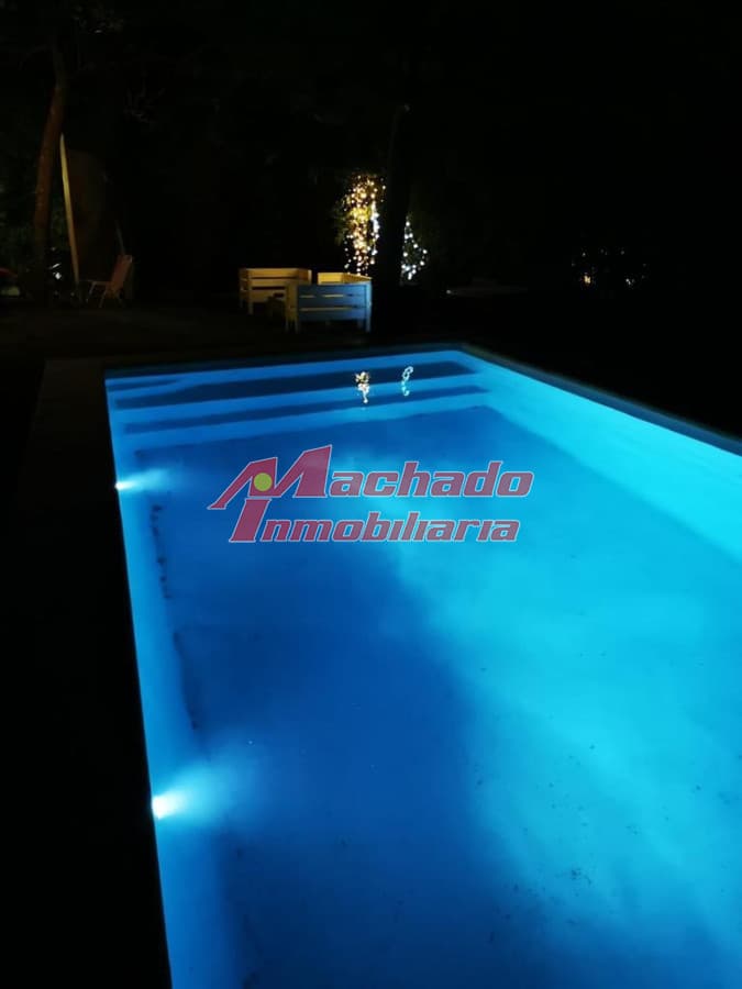 Casa de 2 dormitorios con piscina en venta en Punta del Este