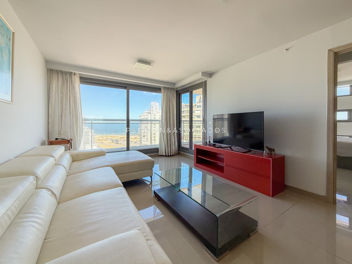 Piso alto en Brava, 2 dormitorios en suite
