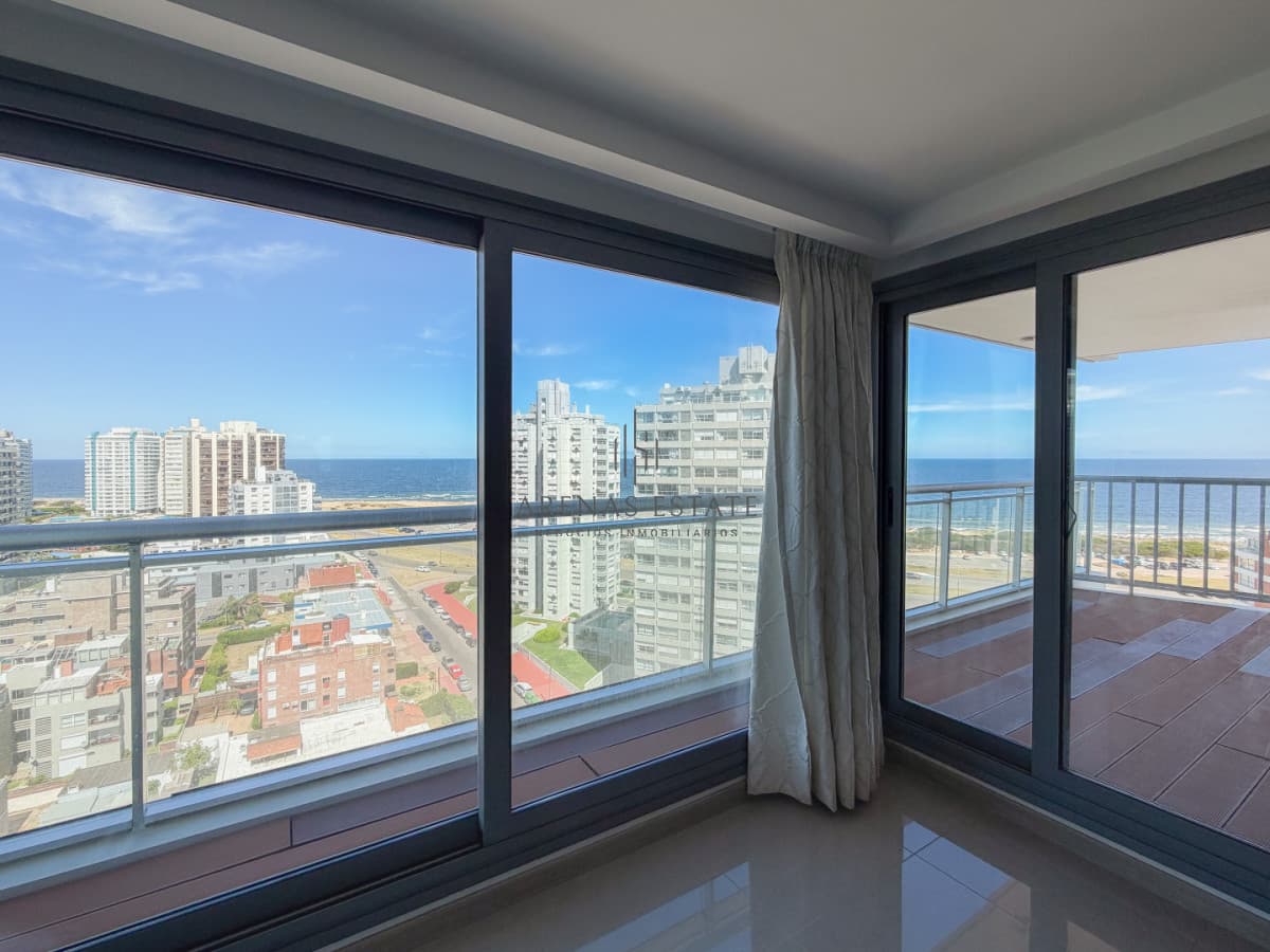 Apartamento ID.4189 - Piso alto en Brava, 2 dormitorios en suite