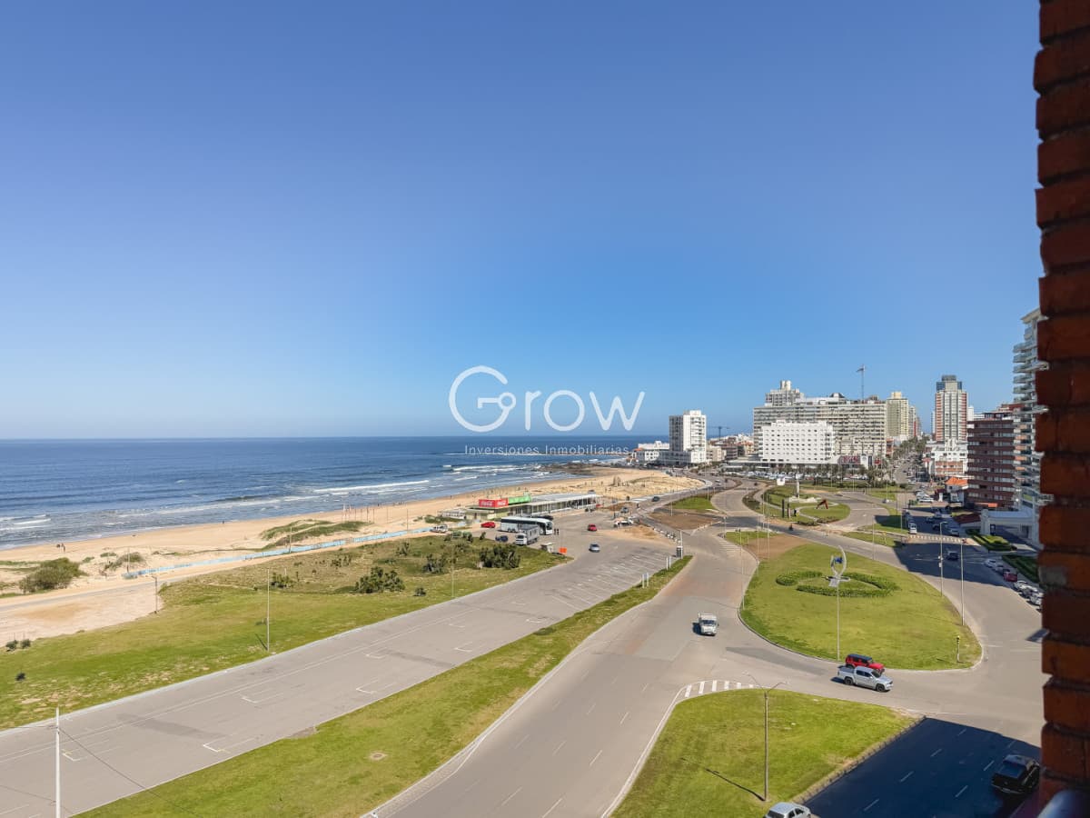 Apartamento en Brava, 2 dormitorios y medio