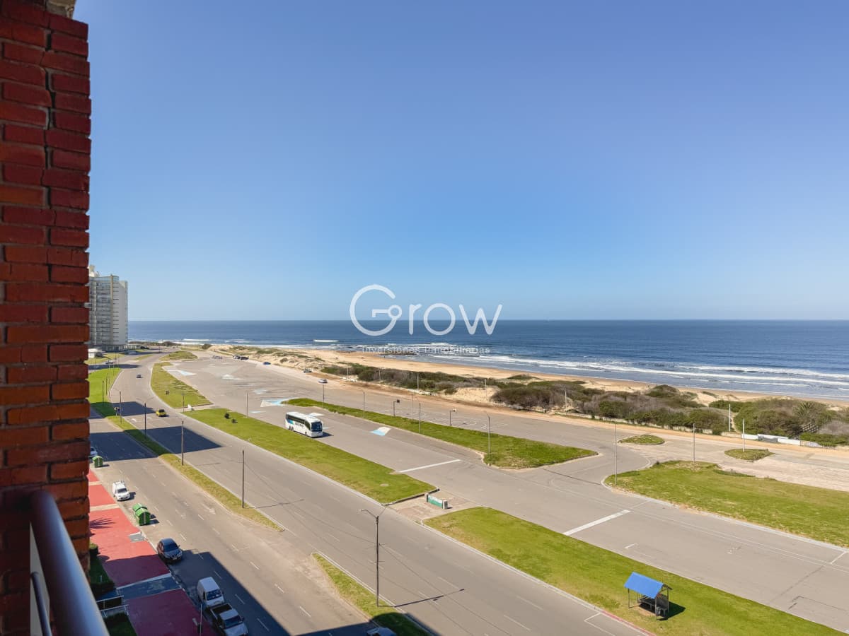 Apartamento en Brava, 2 dormitorios y medio