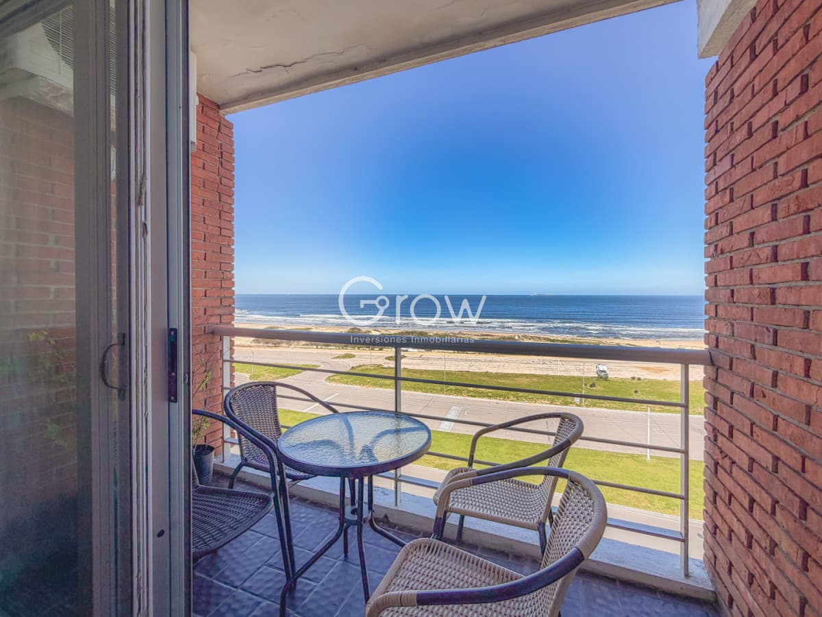 Apartamento en Brava, 2 dormitorios y medio