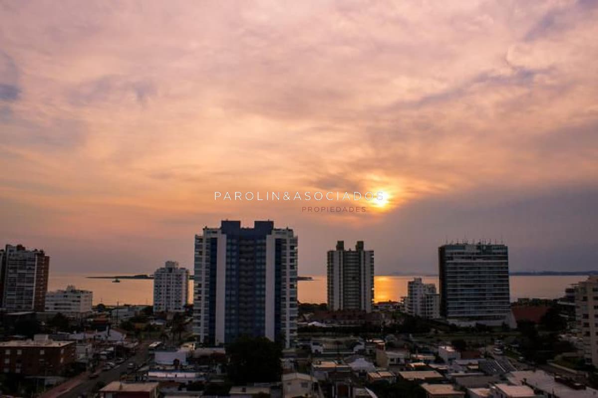 Apartamento en venta de 2 dormitorios en Onix, Punta del Este