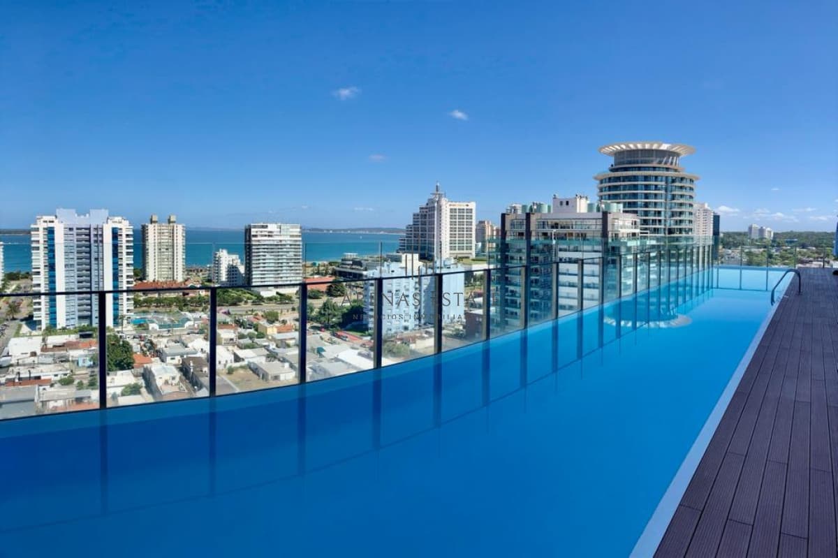 Apartamento de 2 dormitorios en venta Onix Punta del Este