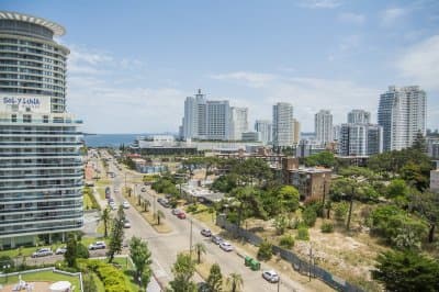 Apartamento de dos dorm. en venta en Punta del Este 10971  -