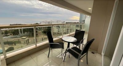 Apartamento en venta Playa Mansa 2 dormitorios SEASONS  -