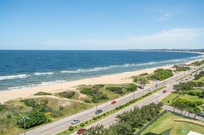 VENTA ALQUILER APARTAMENTO PRIMERA LINEA MANSA PUNTA DEL ESTE  -
